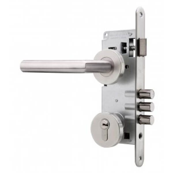 CERRAD EMB ACCESO C/MANILLA FIRENZE INOX YALE — Constructor Center Chile