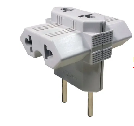 ENCHUFE TRIPLE 10 A TIPO LADRON BLANCO/NEGRO — Constructor Center Chile